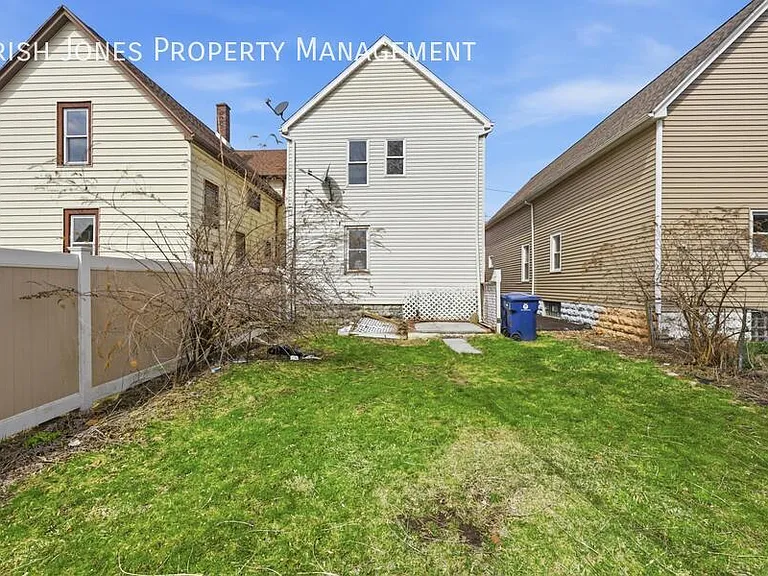 61 Princeton Pl #2 — Photo 4