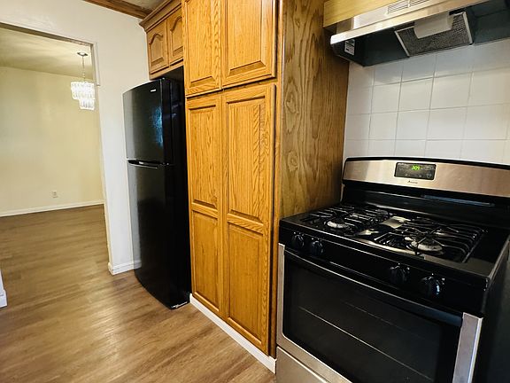 4th image of 306 Landry Dr