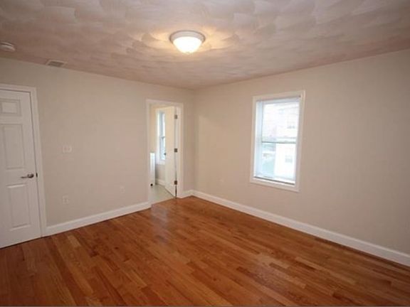 5th image of 23 Williams St #1