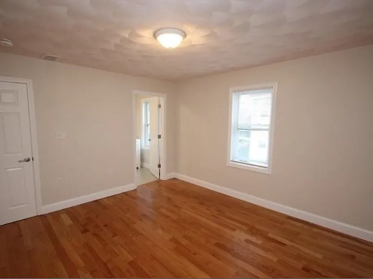 23 Williams St #1 — Photo 5