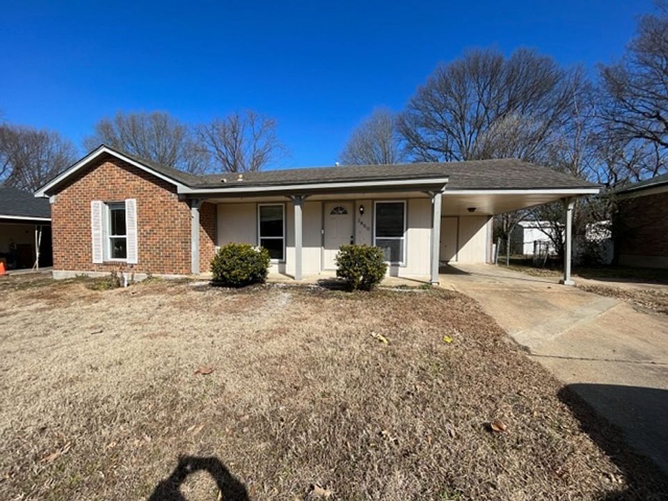 1st image of 2660 Meadowbrook Dr