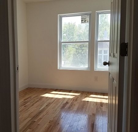 5th image of 31 Orchard Sq
