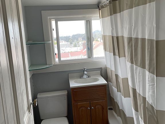 5th image of 322 Frederick St #1