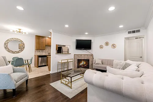 4466 Coldwater Canyon Ave #102 Photo 1
