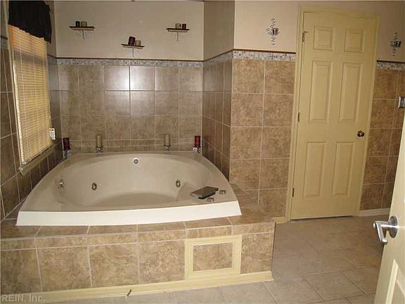 Huge jetted tub.  Romantic!