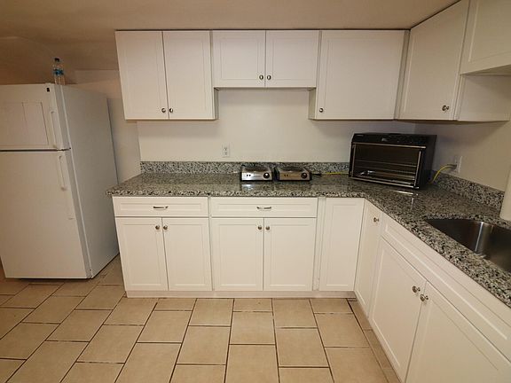3rd image of 123-123 Aspinwall Ave