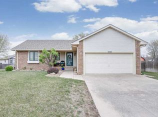 1646 S Willow Oak Ct, Wichita, KS 67230