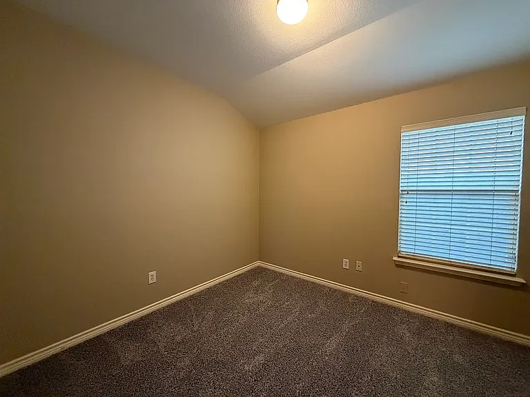 2620 Leisure Ln — Photo 12