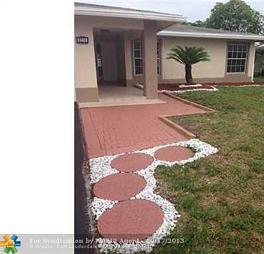 3rd image of 8116 NW 74th Ter