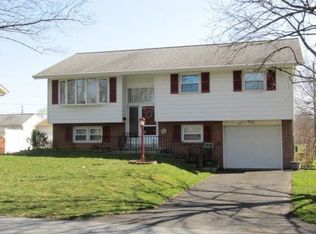 1657 Ridgedale Dr, Lancaster, PA 17601