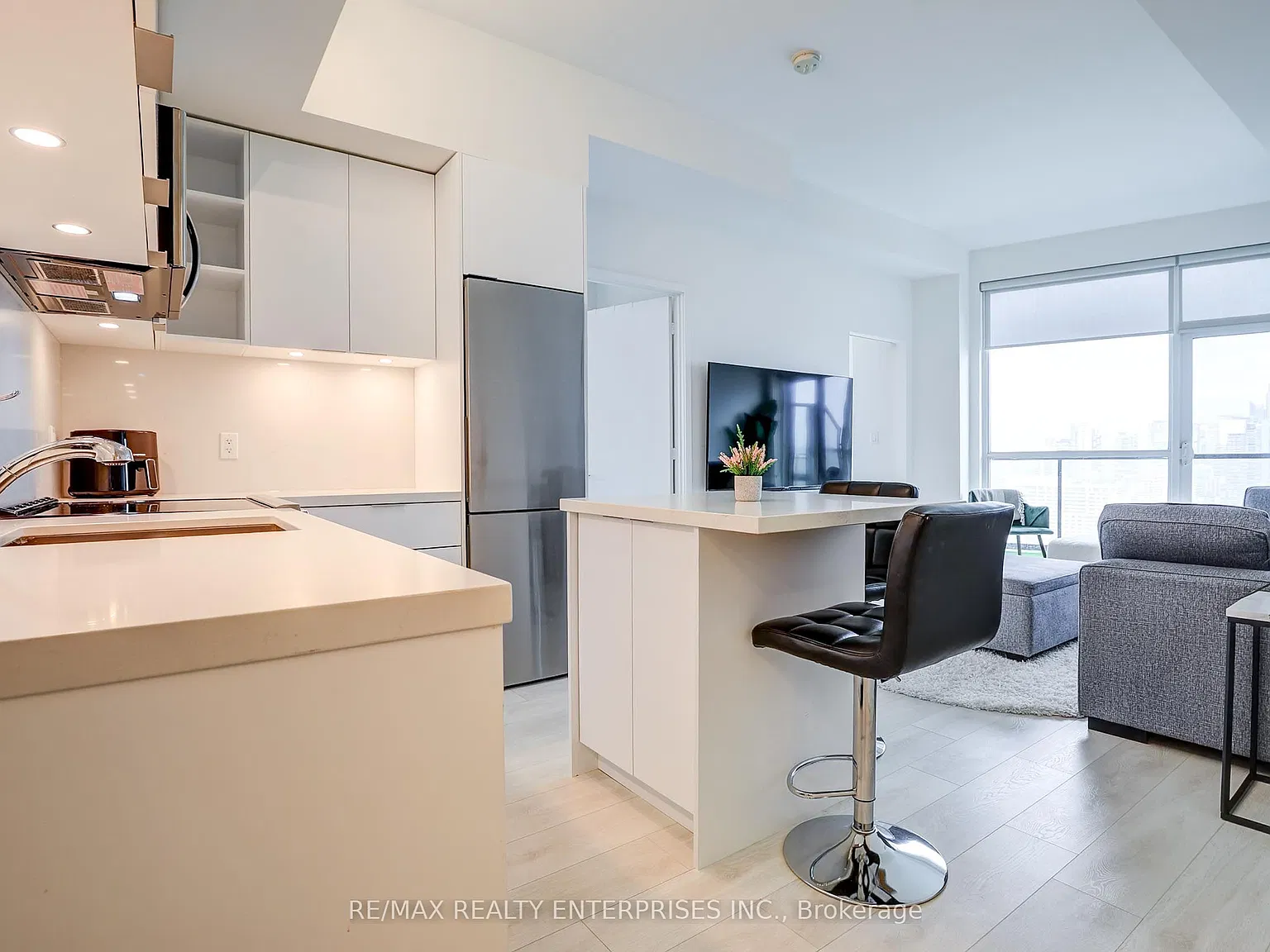 2 bed, $3,250 — Photo 4