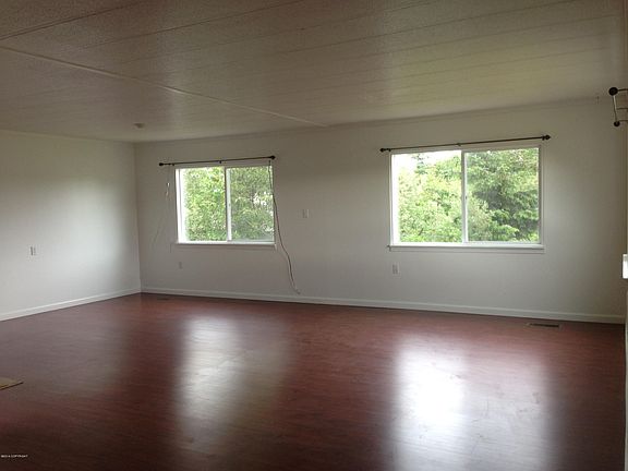 2nd image of 707 N Moraine Dr