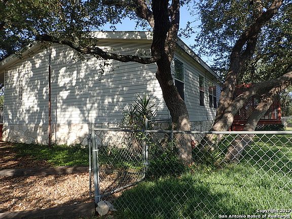 5th image of 266 Dale Dr