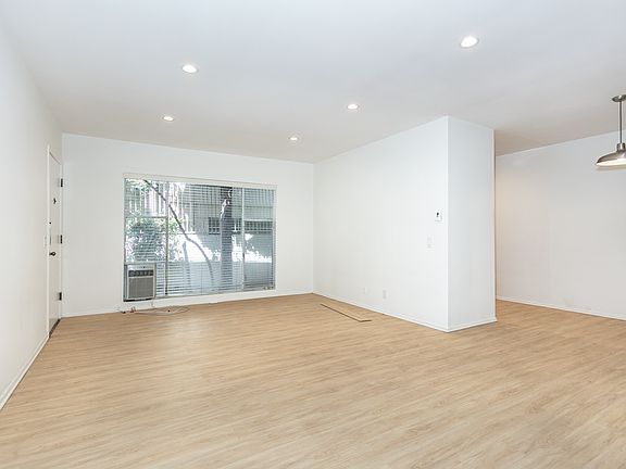 5th image of 1041 S Wooster St APT 5