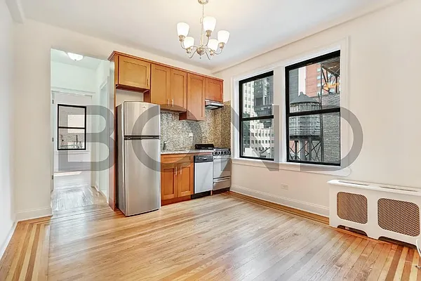 Rented by Bond New York | media 25