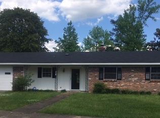 1864 Ridge Rd, Columbus, MS 39705