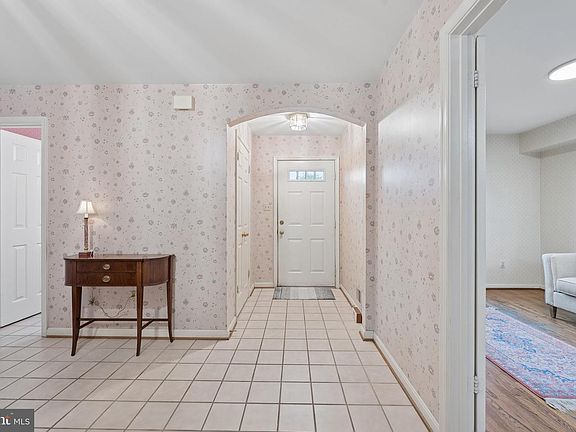 4th image of 4063 Norbeck Square Dr