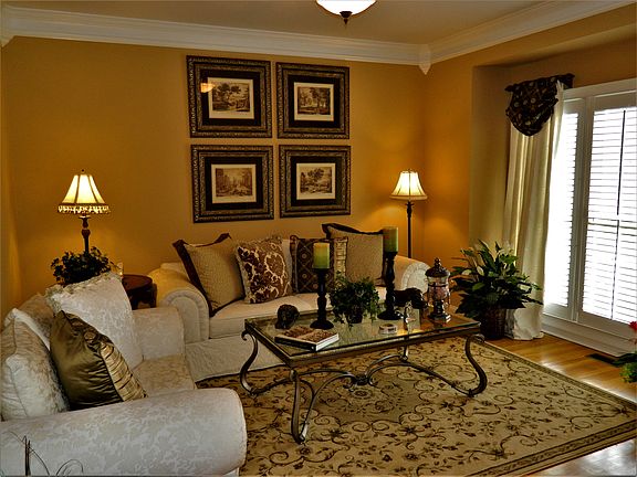 4th image of 1810 Lancaster Dr SE