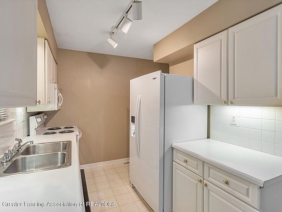 4th image of 6345 Beechfield Dr #55