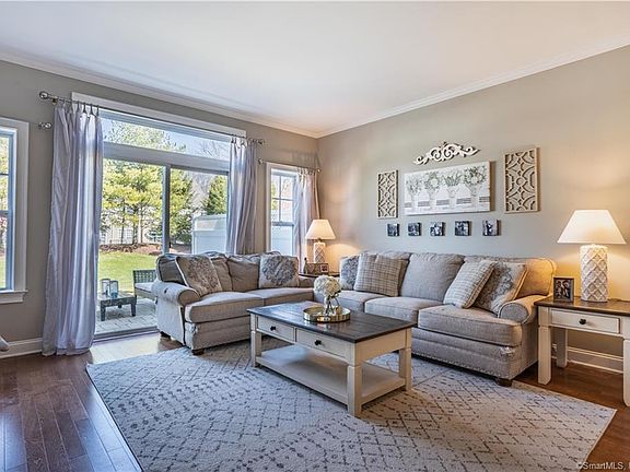 3rd image of 86 Park Place Cir #86