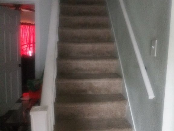 5th image of 105 E Newland Dr