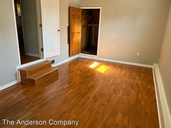 4th image of 119 Stewart Ct