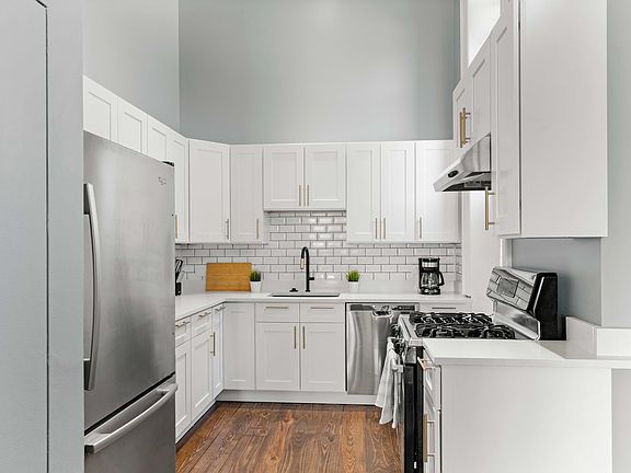 4th image of 1400 W Chestnut St #1