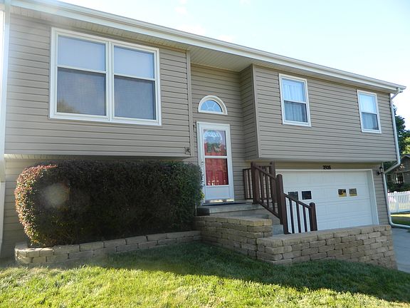 3rd image of 2928 Sequoia Dr