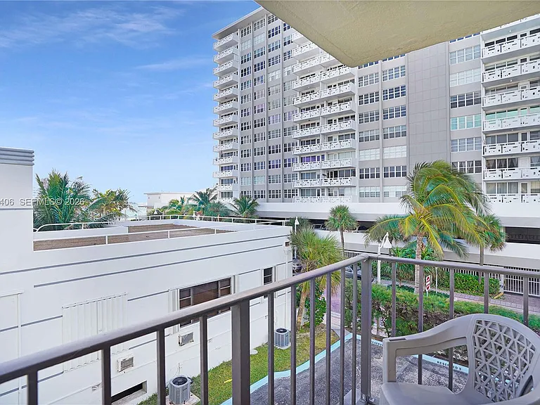 3215 N Ocean Dr #301 — Photo 15