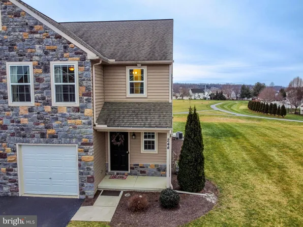 244 S Village Cir, Palmyra, PA 17078