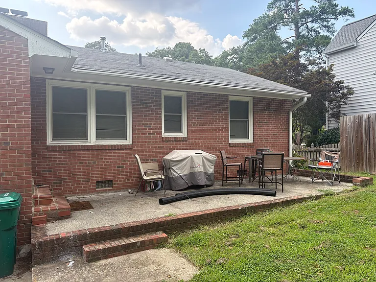 1217 Dinwiddie Ave — Photo 6