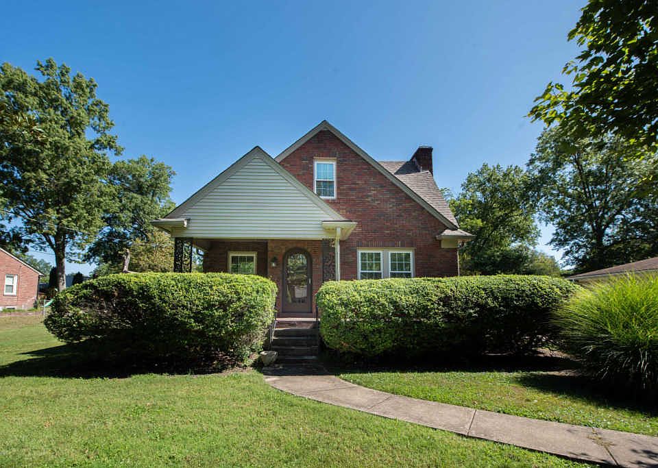 1st image of 3909 Glen Oak Dr
