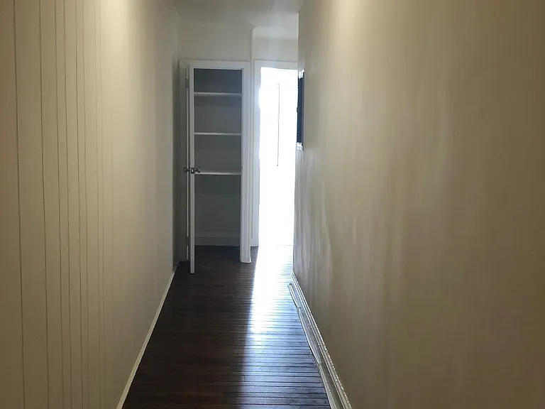 2025 Walnut St — Photo 7
