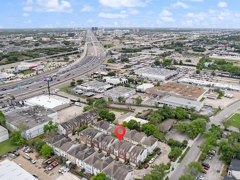 3410 Skyline Village Dr — Photo 49