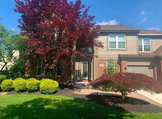 40939 Kingsley Ln, Novi, MI 48377
