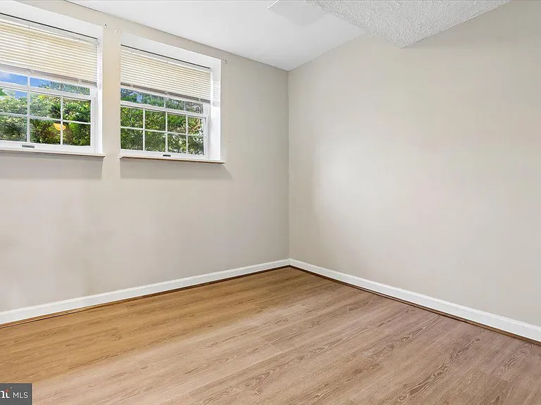 5913 Spruce Run Ct — Photo 26