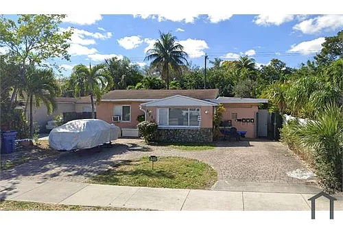 1711 SW 4th Ave #4 Photo 1
