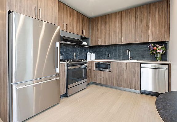4th image of 196 Willoughby St APT 28D