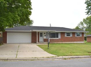 452 Crestview Dr, Lebanon, OH 45036