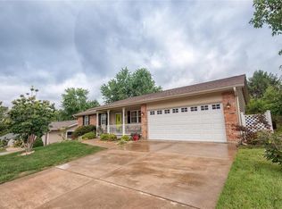 636 Weeping Willow Dr, Saint Charles, MO 63303