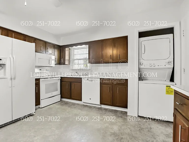255 Salisbury Sq — Photo 8