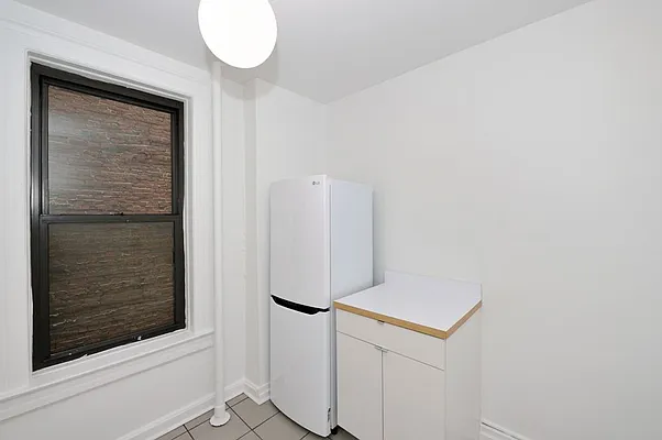 Rented by Aether Property Group | media 28