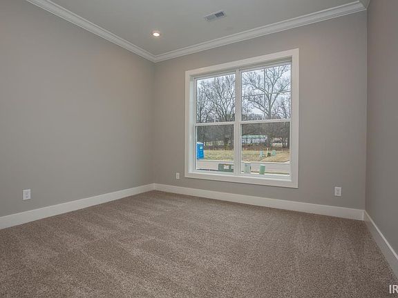 2nd image of 6997 Ironwood Cir
