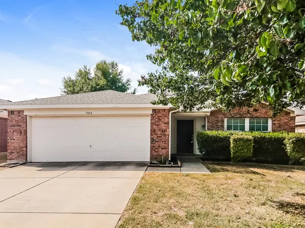 9104 Chisholm Trl, Aubrey, TX 76227