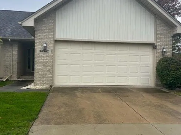 34942 Wind Song Ln, Richmond, MI 48062