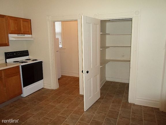 5th image of 516 N 10th St