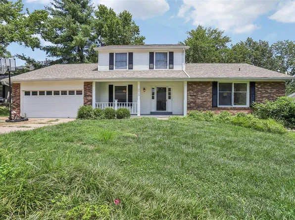 2012 Emerald Crest Ct, Chesterfield, MO 63017