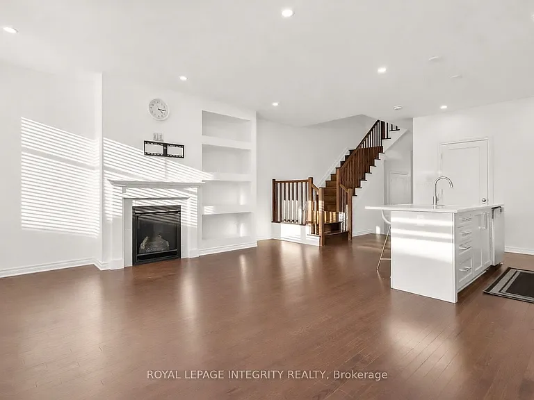 165 Angelonia Cres — Photo 5