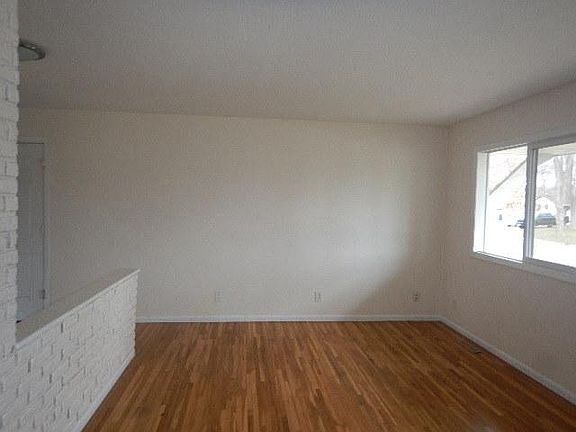 2nd image of 16695 Gladiola Ave