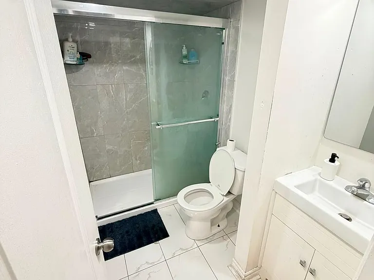 27 Beaverhall Rd #BASEMENT — Photo 7